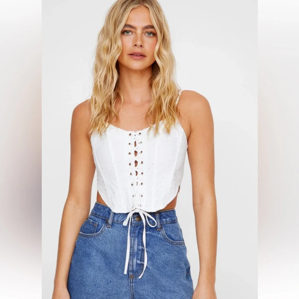 NWT NASTYGAL- Broderie Lace Up Bow Back Corset Top size 6 - Picture 1 of 4